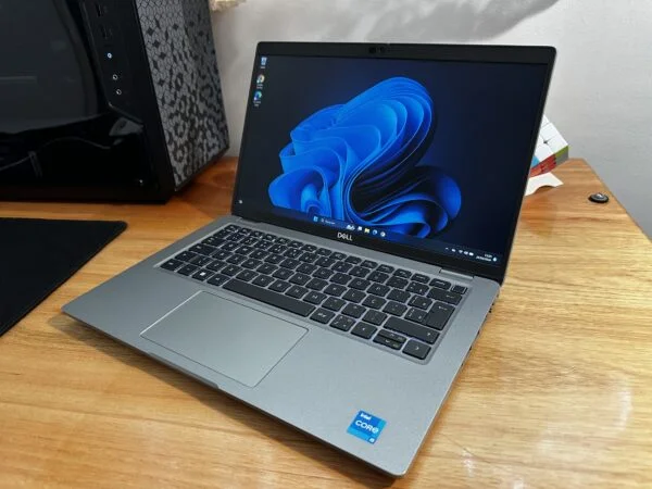 Dell Latitude 5420 Core i5 1135g7 16gb 256gb Ssd 14'' Fhd - Imagem 3