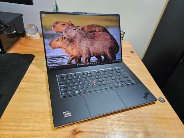 Lenovo Thinkpad Z16 Ryzen 7 6850H AMD Radeon RX6500M 4GB 32GB Ram 2TB Ssd 16 pol WUXGA - Imagem 6