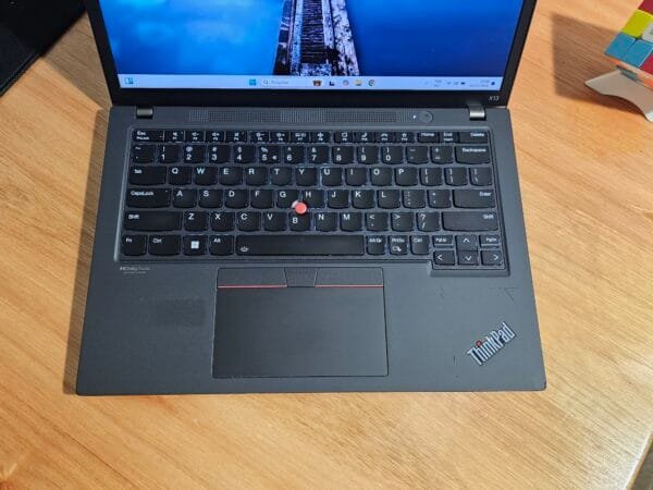 Thinkpad X13 Core i5 1245U vPro 16GB Ram 512GB Ssd 13,3 pol FHD+ Touchscreen - Image 3