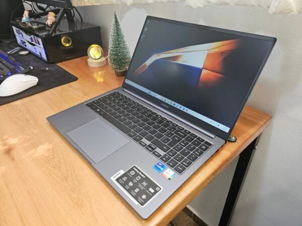 Samsung Book 4 Core i7 1355U 16GB Ram 512GB Ssd 15,6 pol FHD - Image 3