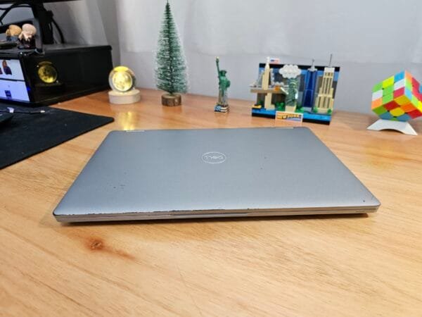 Dell Latitude 5330 2 em 1 Core i5 1245U 16GB Ram 256GB Ssd 13,3 pol FHD Touch - Image 9