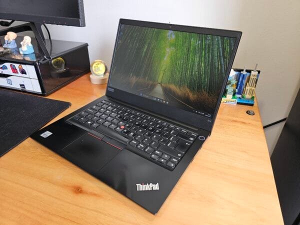 Lenovo Thinkpad E14 Core i5 10310U 8GB Ram 256GB Ssd 14 pol FHD