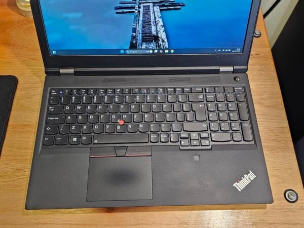 Workstation Thinkpad P15 Core i7 10850H Nvidia Quadro T1000 32GB Ram 512GB Ssd 15,6 pol FHD - Image 2