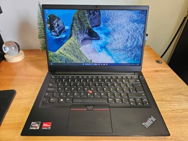 Lenovo Thinkpad E14 AMD Ryzen 7 5700U 16GB Ram 512GB Ssd 14 pol FHD