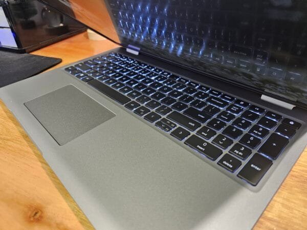 Workstation Dell Precision 3560 Core i7 1165G7 Nvidia Quadro T500 2GB 32GB Ram 1TB Ssd 15,6 pol FHD - Imagem 4