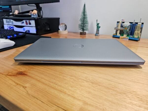 Workstation Dell Precision 3560 Core i7 1165G7 Nvidia Quadro T500 2GB 32GB Ram 1TB Ssd 15,6 pol FHD - Imagem 6