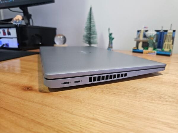 Workstation Dell Precision 3560 Core i7 1165G7 Nvidia Quadro T500 2GB 32GB Ram 1TB Ssd 15,6 pol FHD - Imagem 7