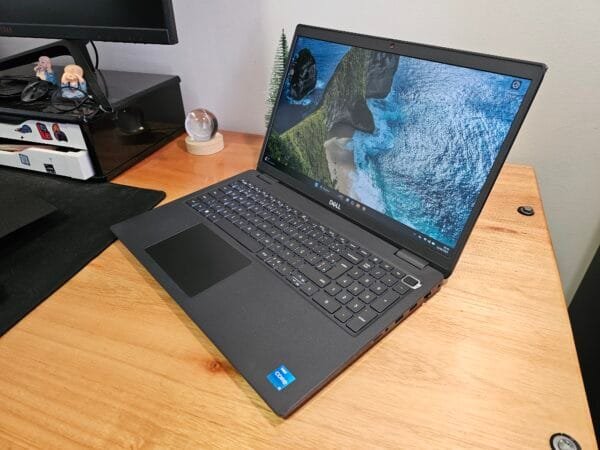 Dell Latitude 3520 Core i5 1135G7 16GB Ram 256GB Ssd 15,6 pol FHD - Imagem 3