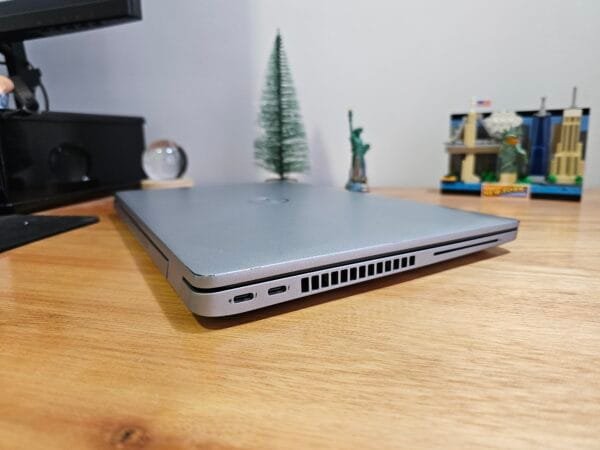 Dell Latitude 5430 Core i7 1265U vPro 32GB Ram 512GB Ssd 14 pol FHD Touchscreen - Imagem 8