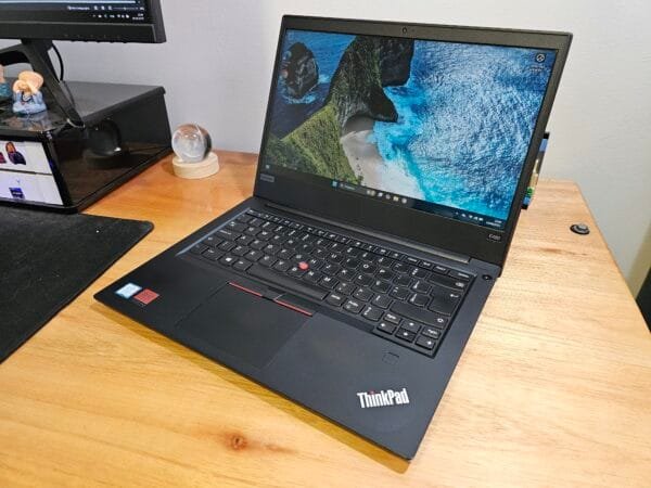 Thinkpad E480 Core i7 8550U Radeon RX 550 2GB 16GB Ram 240GB Ssd 14 pol HD - Imagem 4