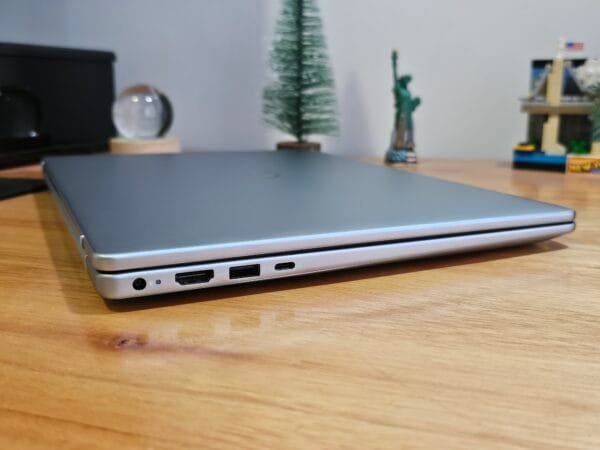 Dell Inspiron 5440 Core 7 150U 16GB Ram 512GB Ssd 14 pol WUXGA - Imagem 8