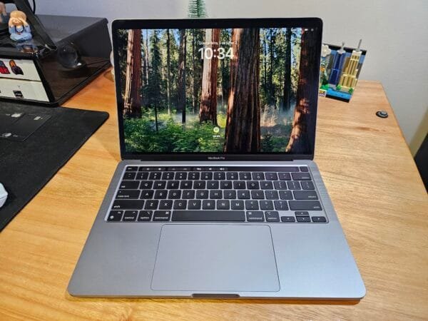 Apple Macbook Pro M1 8GB Ram 256GB Ssd 13,3 pol tela Retina Space Gray - Imagem 2
