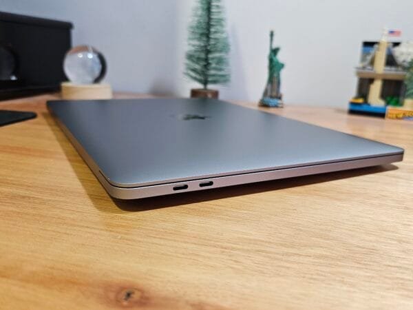 Apple Macbook Pro M1 8GB Ram 256GB Ssd 13,3 pol tela Retina Space Gray - Imagem 8