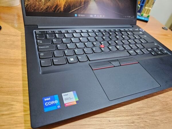 Thinkpad E14 Gen 4 Core i7 1255U 40GB Ram 512GB Ssd 14 pol FHD - Imagem 4