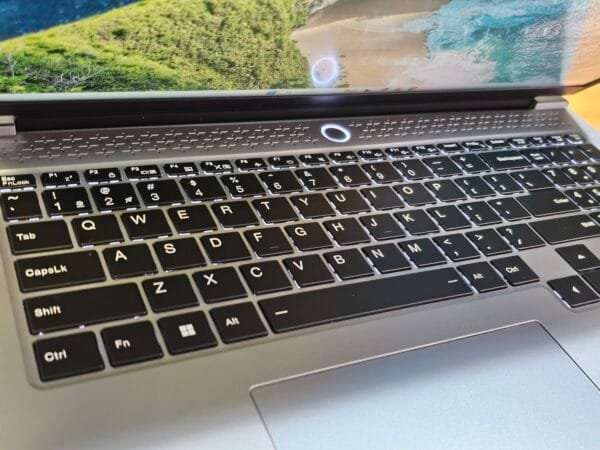 Mechenike L16A AMD Ryzen 7 8845HS w/ Radeon 780M 16GB Ram 512GB Ssd 16 pol 2,5k 120hz - Imagem 4