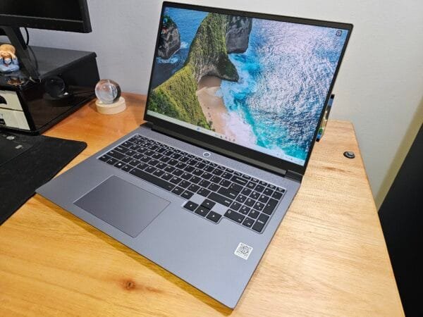 Mechenike L16A AMD Ryzen 7 8845HS w/ Radeon 780M 16GB Ram 512GB Ssd 16 pol 2,5k 120hz