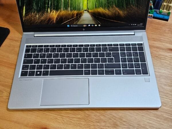 HP Elitebook AMD Ryzen 5 7530U 16GB Ram 256GB Ssd 15,6 pol FHD - Imagem 3