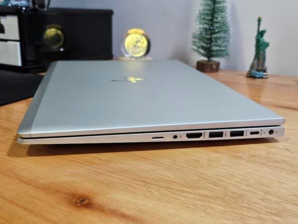 HP Elitebook AMD Ryzen 5 7530U 16GB Ram 256GB Ssd 15,6 pol FHD - Imagem 8