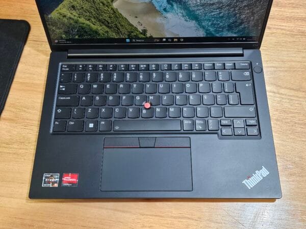 Thinkpad E14 Gen 5 AMD Ryzen 5 7430U 16GB Ram 512GB Ssd 14 pol WUXGA - Imagem 4
