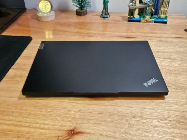 Thinkpad E14 Gen 5 AMD Ryzen 5 7430U 16GB Ram 512GB Ssd 14 pol WUXGA - Imagem 5