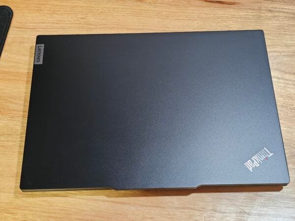 Thinkpad E14 Gen 5 AMD Ryzen 5 7430U 16GB Ram 512GB Ssd 14 pol WUXGA - Imagem 6