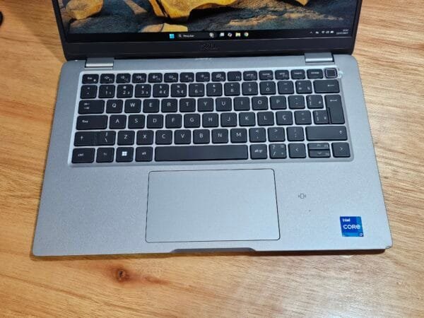 Dell Latitude 5340 Core i7 1365U vPro 16GB Ram 512GB Ssd 14 pol FHD - Imagem 3