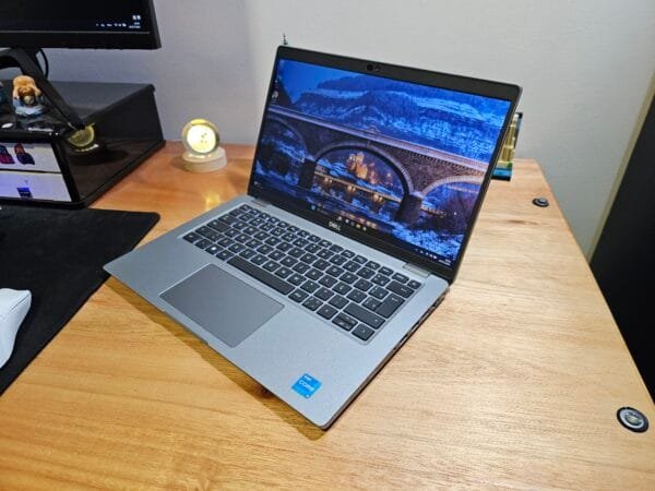 Dell Latitude 5430 Core i5 1245U 16GB Ram 256GB Ssd 14 pol FHD - Imagem 4