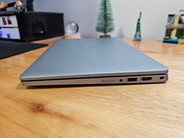 Dell Latitude 5330 Core i7 1265U vPro 16GB Ram 256GB Ssd 13,3 pol FHD - Imagem 9