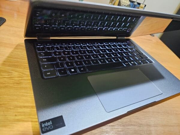 Dell 2 em 1 Latitude 7450 Core Ultra 7 165U 32GB Ram 512GB Ssd 14 pol WUXGA - Imagem 4