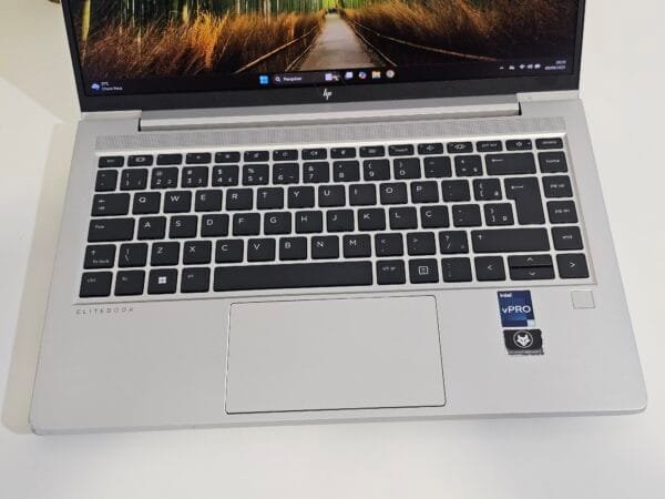 HP Elitebook 640 Core i5 1245U vPro 16GB Ram 256GB Ssd 14 pol FHD - Imagem 3
