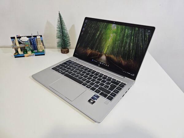 HP Elitebook 640 Core i5 1245U vPro 16GB Ram 256GB Ssd 14 pol FHD