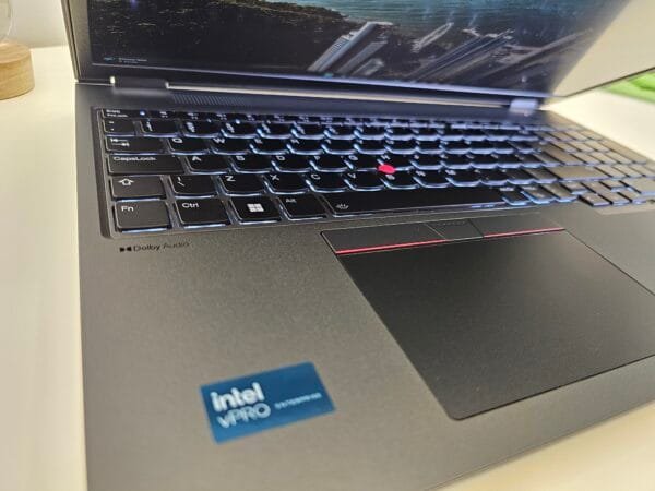 Workstation Lenovo Thinkpad P16v Core Ultra 9 185H Nvidia RTX Quadro A3000 8GB 32GB Ram 512GB Ssd 16 pol - Imagem 5